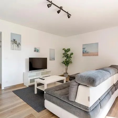 Granges En Rez-de-jardin Pour 4 Voyageurs Appartement
