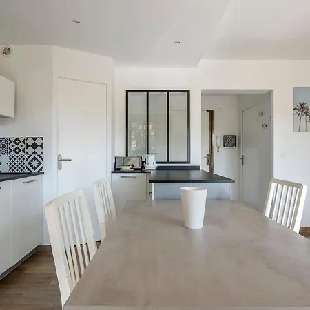 Granges En Rez-de-jardin Pour 4 Voyageurs Appartement Lyon