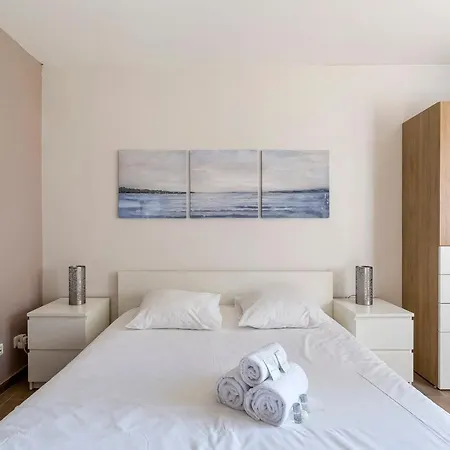 Granges En Rez-de-jardin Pour 4 Voyageurs Appartement *