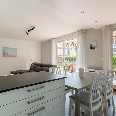 Granges En Rez-de-jardin Pour 4 Voyageurs Appartement *