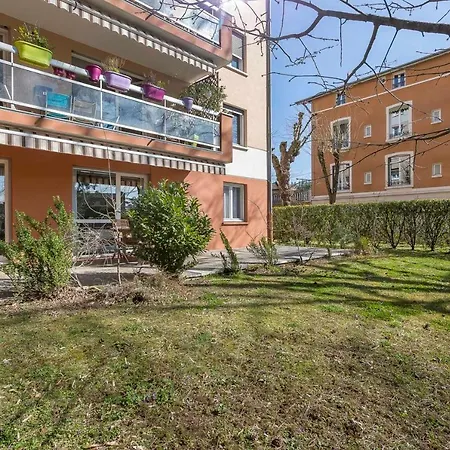 Granges En Rez-de-jardin Pour 4 Voyageurs * Lyon